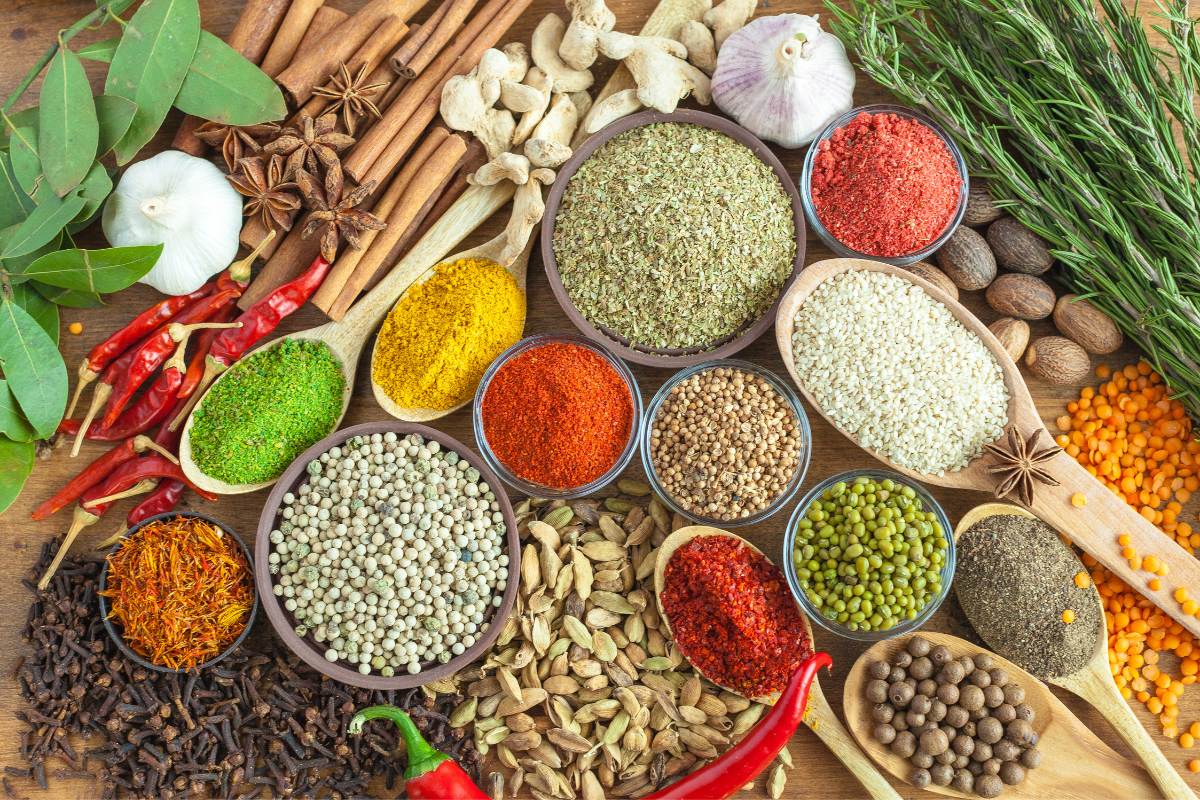 7 Flavorful and Nutrient-Rich Herbs and Spices for Your Raw Vegan Diet