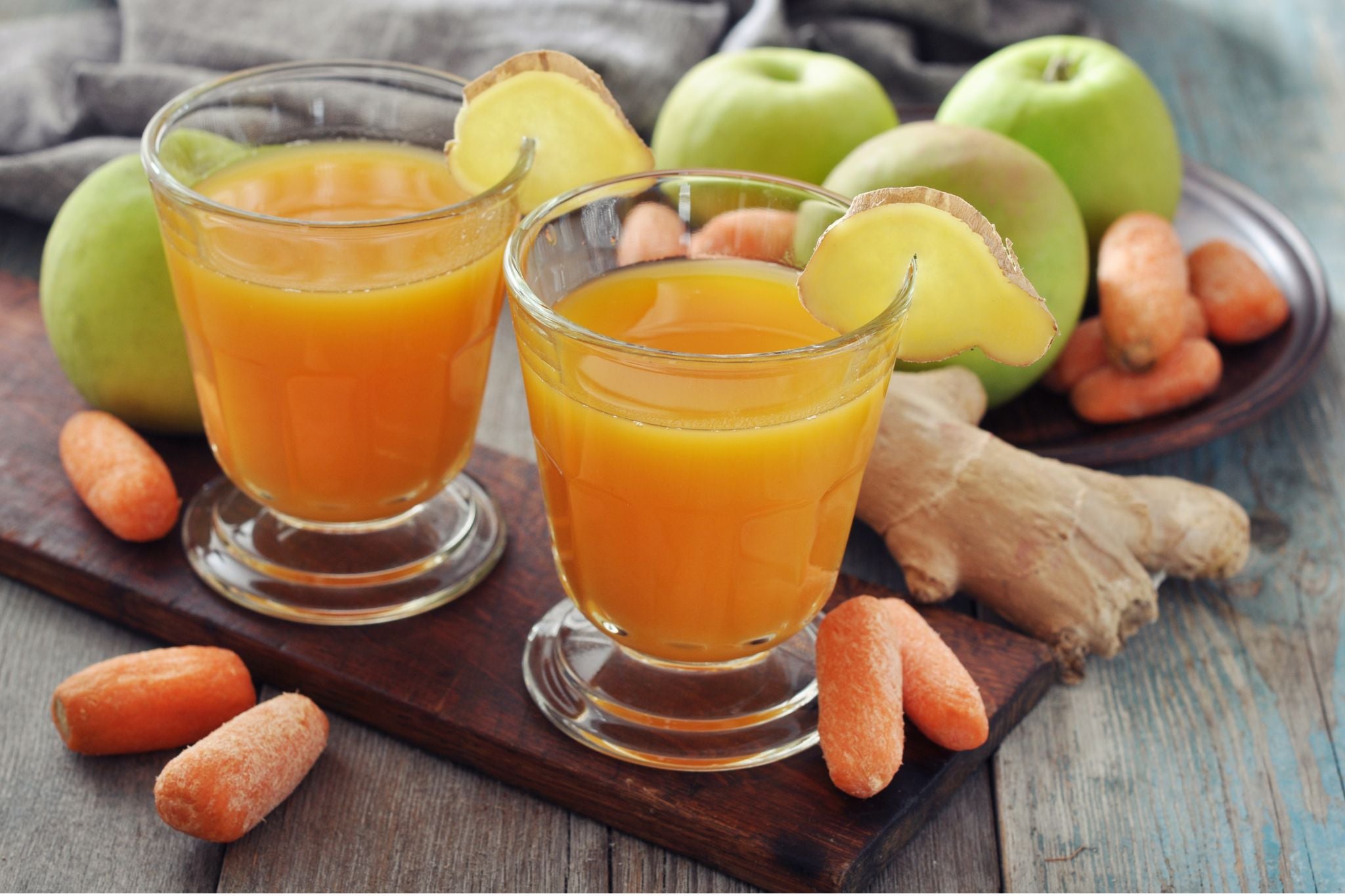 Carrot / Apple Juice with a Zing