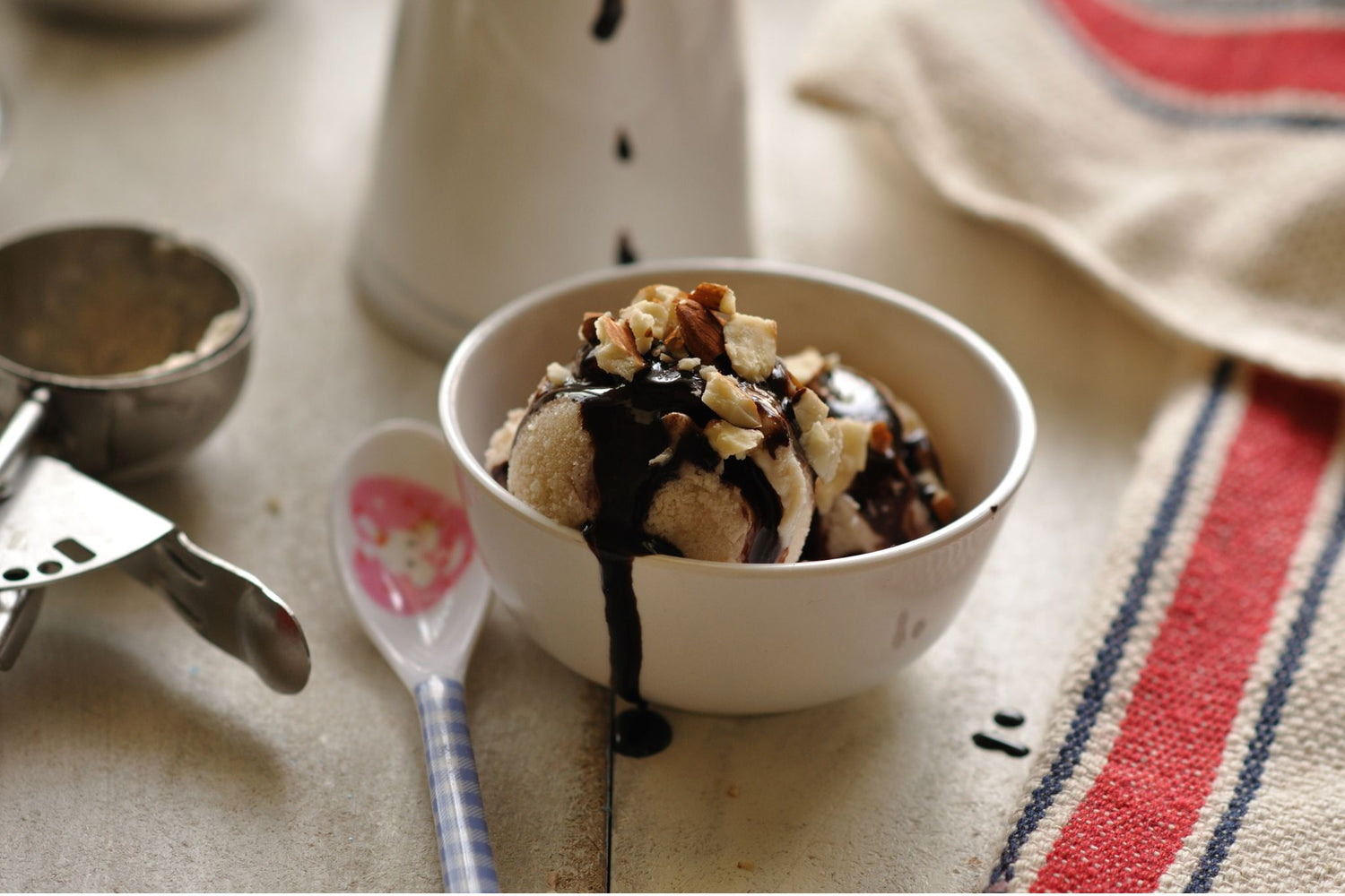 Carob Sauce & Ice Cream & Topping