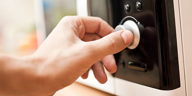 Reasons Why You Shouldn’t Eat Microwaved Food