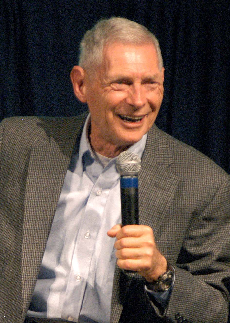 Reverend Malkmus speaking at a Hallelujah Diet event