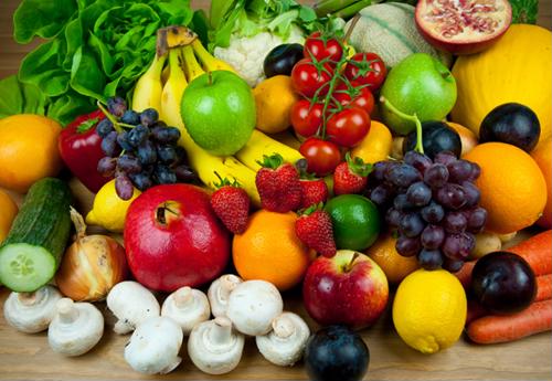 Various fruits and vegetables bunched together
