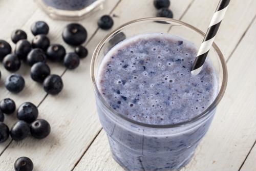 Start your new year off on the right track with some of our favorite smoothie and juice recipes.
